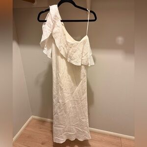 Linen Elegant White One-Shoulder Dress size S